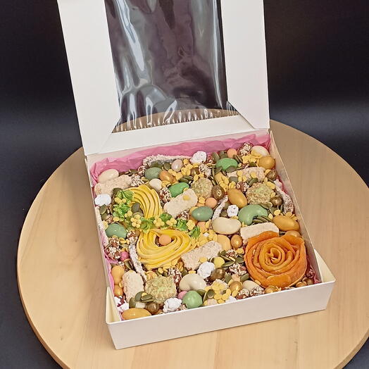 Подарочный набор из зефира 8 марта корпоративный