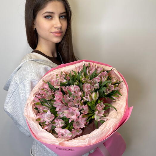 Яркий розовый