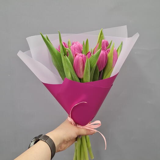 Букет тюльпанов 9 шт