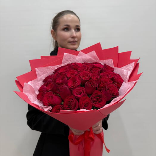 Букет из 35 красных кенийских роз