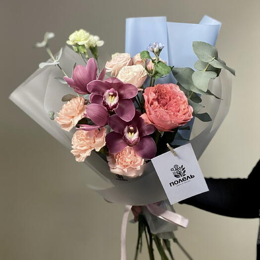 Авторский микс с розой, диантусами и орхидеей 🌺