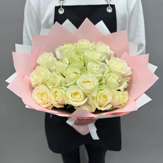 Розы белые 19 шт в букете Flowerstorg N1178
