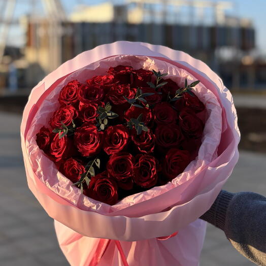 Букет из 25 красных роз