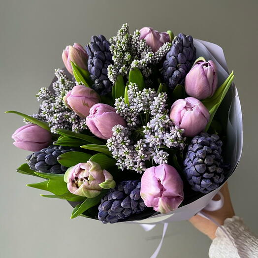 Гиацинты, Тюльпаны и вероника в букете «Лавандовые сны»