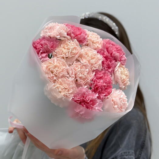 Нежный букет из розовых гвоздик (диантусы)
