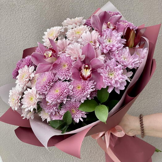 Букет «Прекрасной тебе» орхидеи , хризантемы