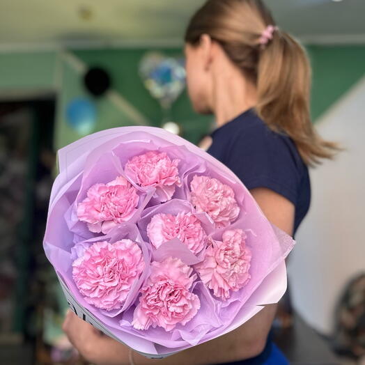 Трендовый букет из гвоздик (7)