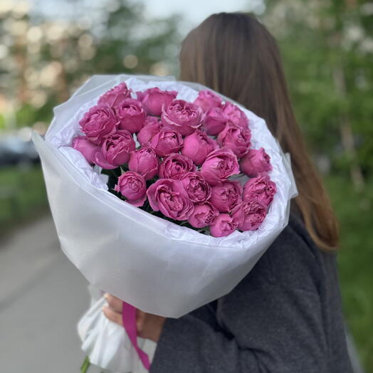 Пионовидная роза
