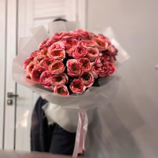 Большой букет пионовидных роз 💕