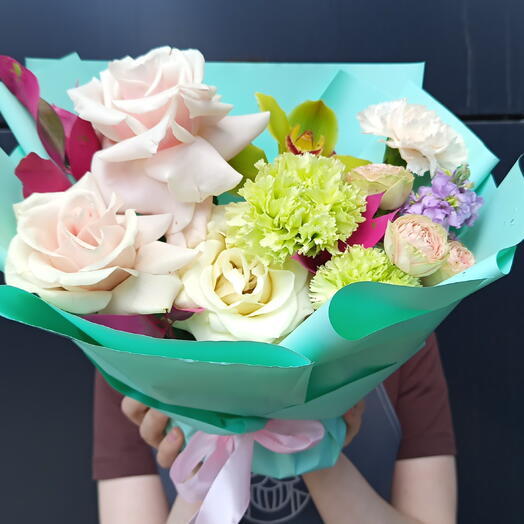 Цветочная композиция "Страна чудес" / Цветы Уфа/Цветы в Уфе/Доставка цветов в Уфе
