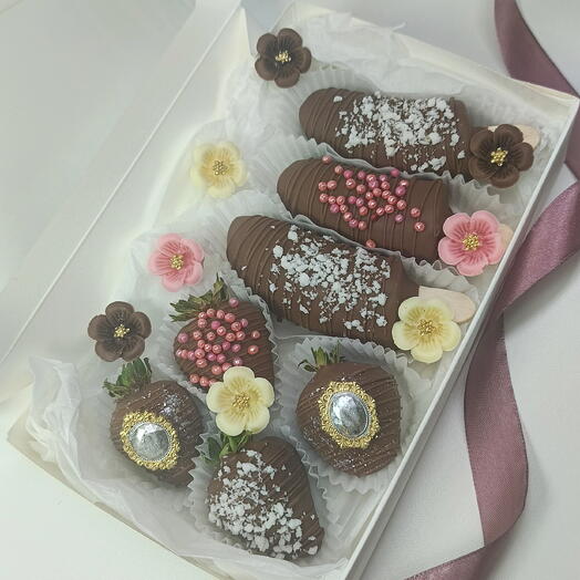 Клубника и банан в бельгийском шоколаде Callebaut / подарок женщине, девушке, подруге, маме, коллеге