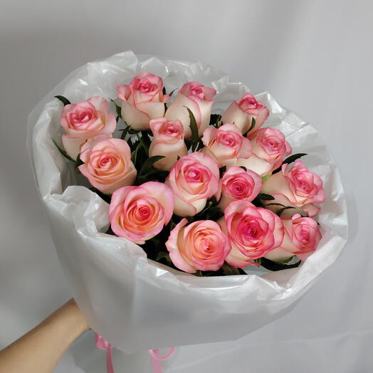 🌸 Нежный букет "PERVOЦВЕТ" из 15 роз