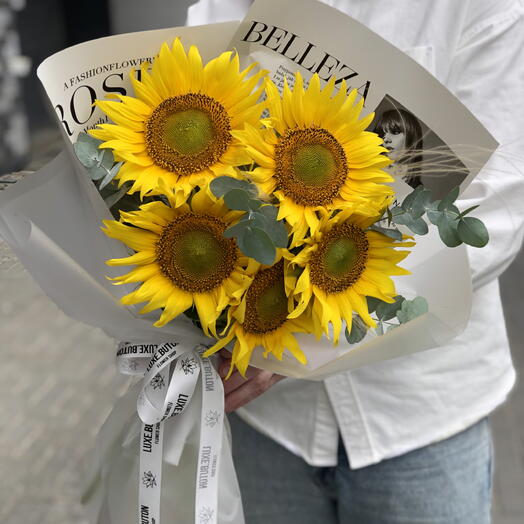 🌻🌻🌻Букет цветов из подсолнухов 5шт в дизайнерской упаковке