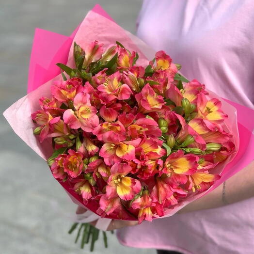 Букет ярко-малиновая альстромерия💕