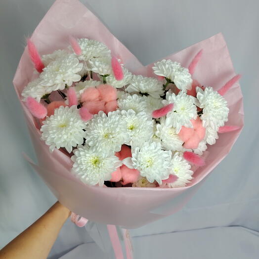 🌸Нежный букет "PERVOЦВЕТ" из кустовых хризантем, хлопка и лагуруса в розовом оформлении