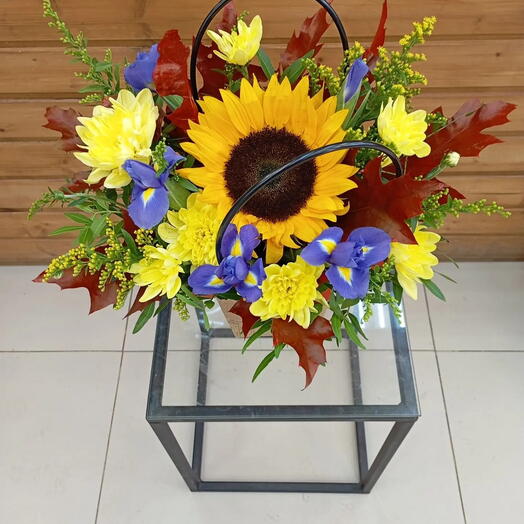 Композиция снова в школу 2 с подсолнухом, ирисами . солидагой🌼🌼