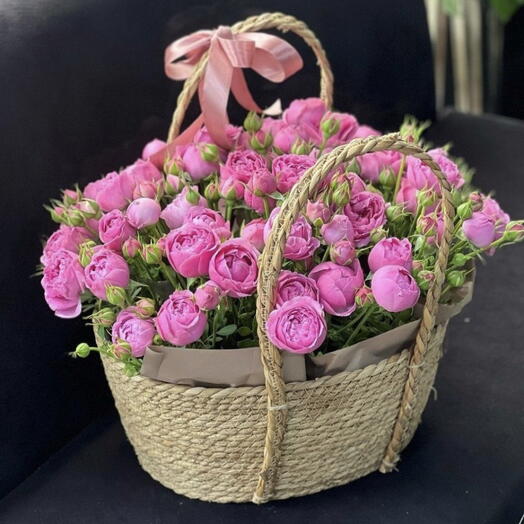 Корзина с розами : кустовые пионовидные розы🌺🌸
