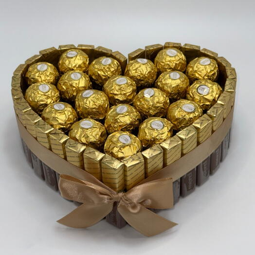 Сладкий подарочный набор конфет сердце Ferrero Merci