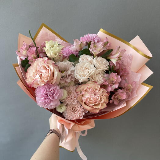 Клубничный зефир 🌸 нежный букет с пионовидными розами,альстромериями, диантусами, хризантемами