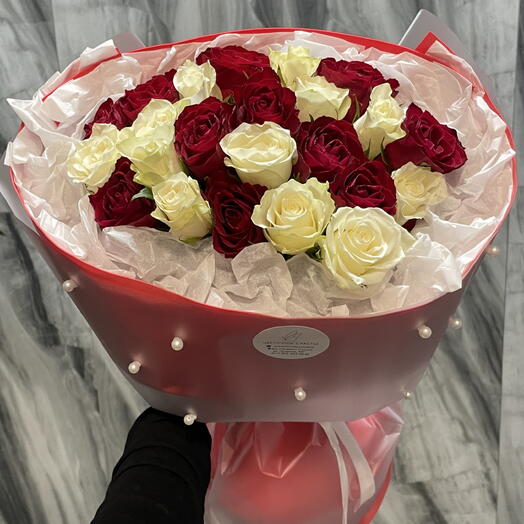 Букет микс с розами Кения
