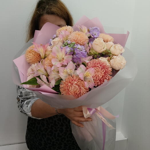 Авторский букет астра, альстромерия, маттиола кустовая 45789
