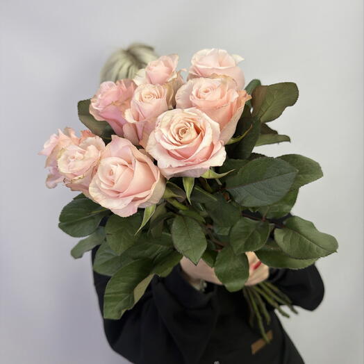 9 нежных розочек 🌸