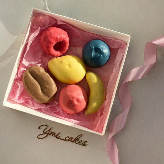 Корпусные пирожные набор из 6 вкусов в подарок на день рождения любимой девушки, маме