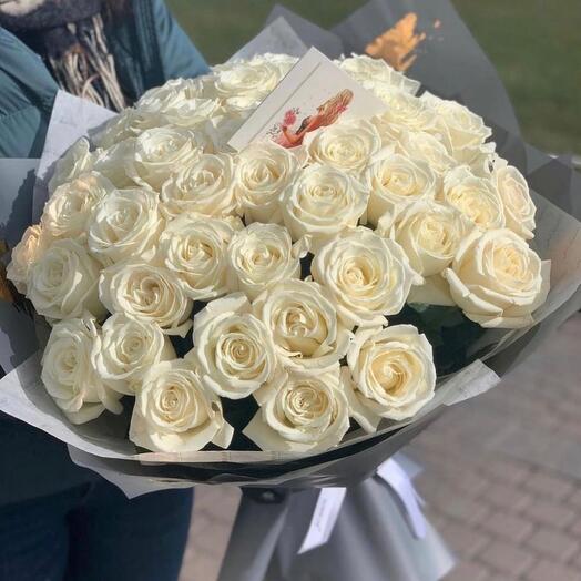 Ramo de 49 rosas blancas