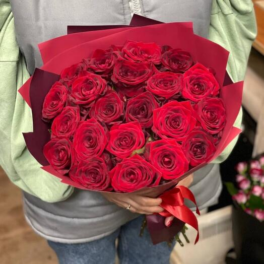 A compliment bouquet of 21 red roses️