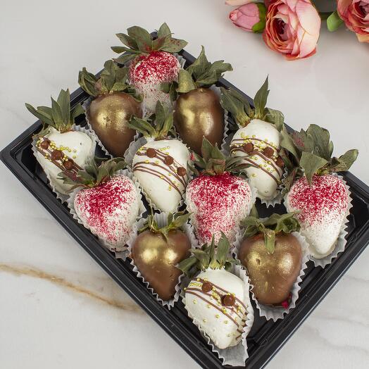 Strawberries in chocolate "Tivoli" 12pcs