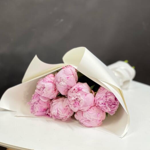 Bouquet of 7 peonies