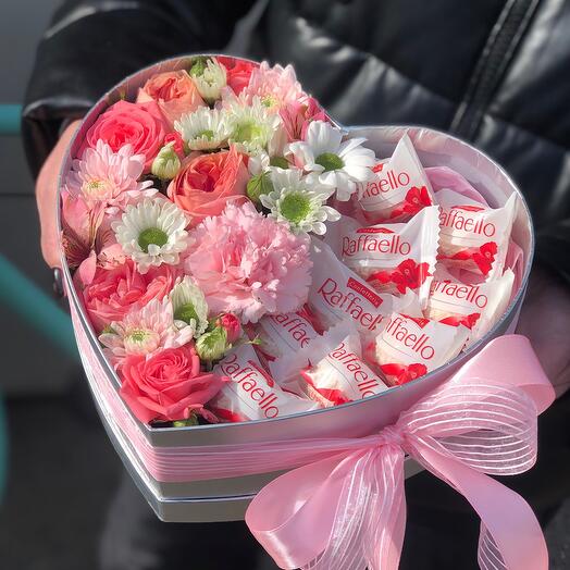 Сердце цветы + рафаэлло 💗