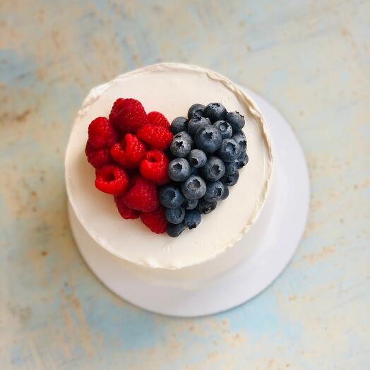 Berry Heart cake
