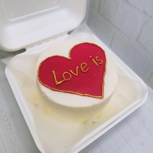 Бенто торт Love is