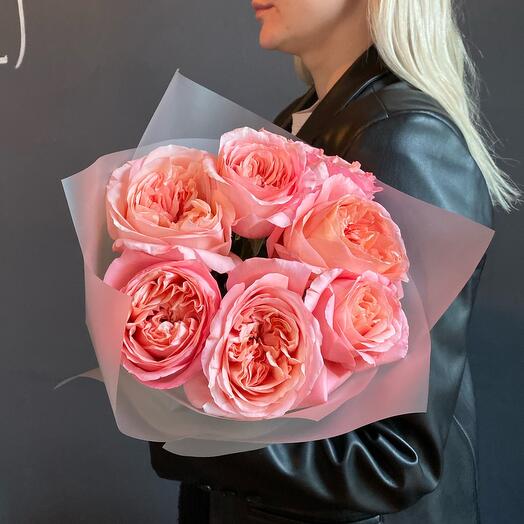 Букет из пионовидных эквадорских роз💕