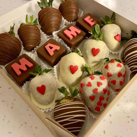 Strawberries in chocolate - mom