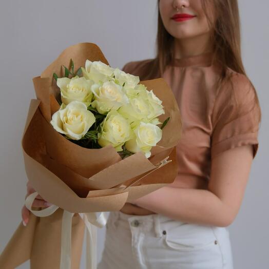 Bouquet of 9 white roses