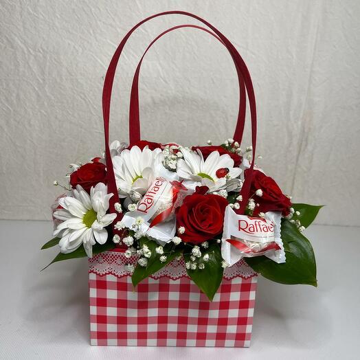 Handbag with a sweet bouquet of "Fornarina"