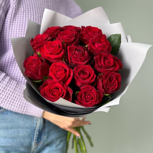Букет роз красных в упаковку