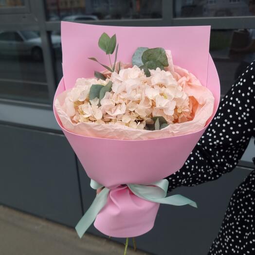 Ramo de Hortensias con Eucalipto