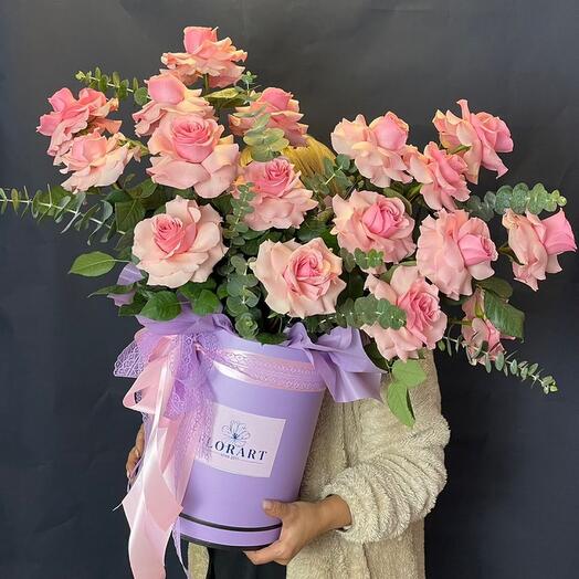 Розы жералдин в коробке