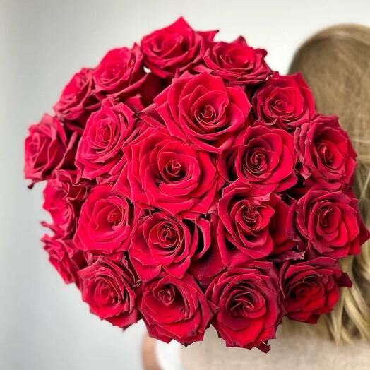 Bouquet of 21 red roses Explorer