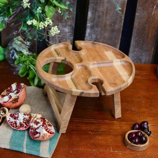 Винный столик для сервировки