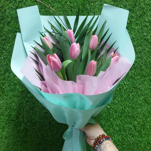 Розовые тюльпаны