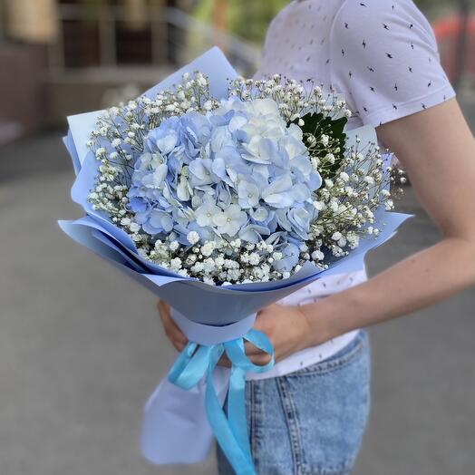Гортензия в букете