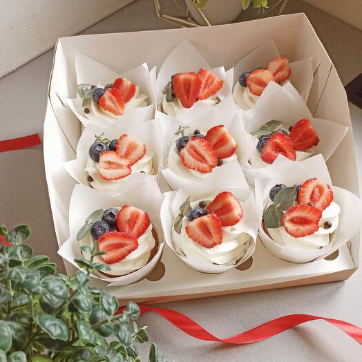 Капкейки с ягодами*