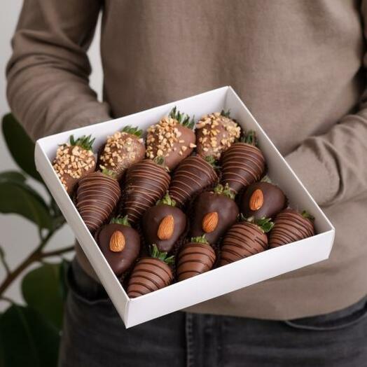 Клубника в шоколаде, 16 шт