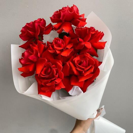 Букет из 7 красных Французских роз 🌹