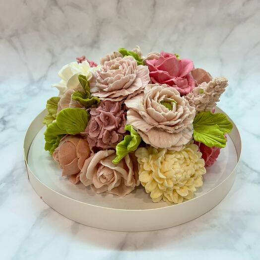 Bouquet of marshmallows in the dome