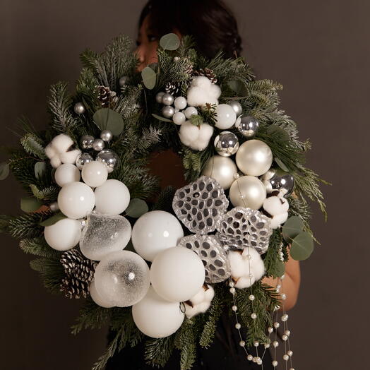 Winter Pearl Wreath